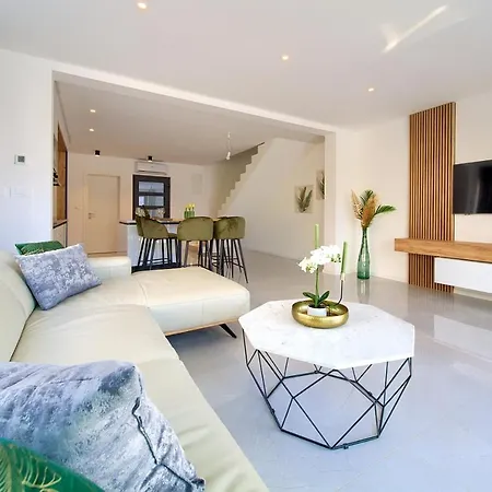 Rosa Apartment *